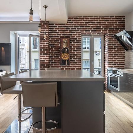Room In Apartment - Cosy Place In The Hear Of Paris Exterior photo