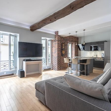 Room In Apartment - Cosy Place In The Hear Of Paris Exterior photo