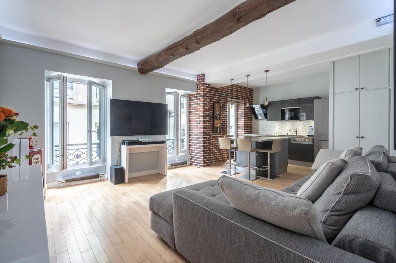 Room In Apartment - Cosy Place In The Hear Of Paris Exterior photo